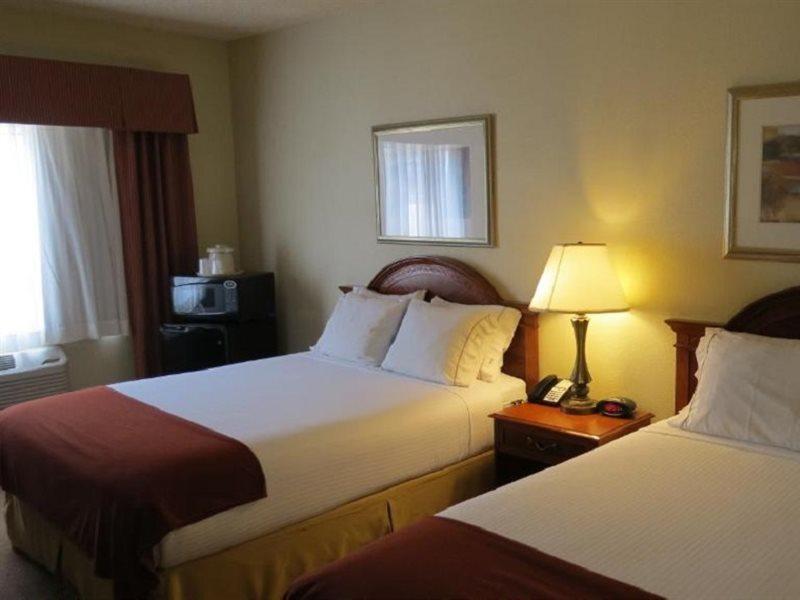 Baymont Inn & Suites By Wyndham Holbrook Extérieur photo