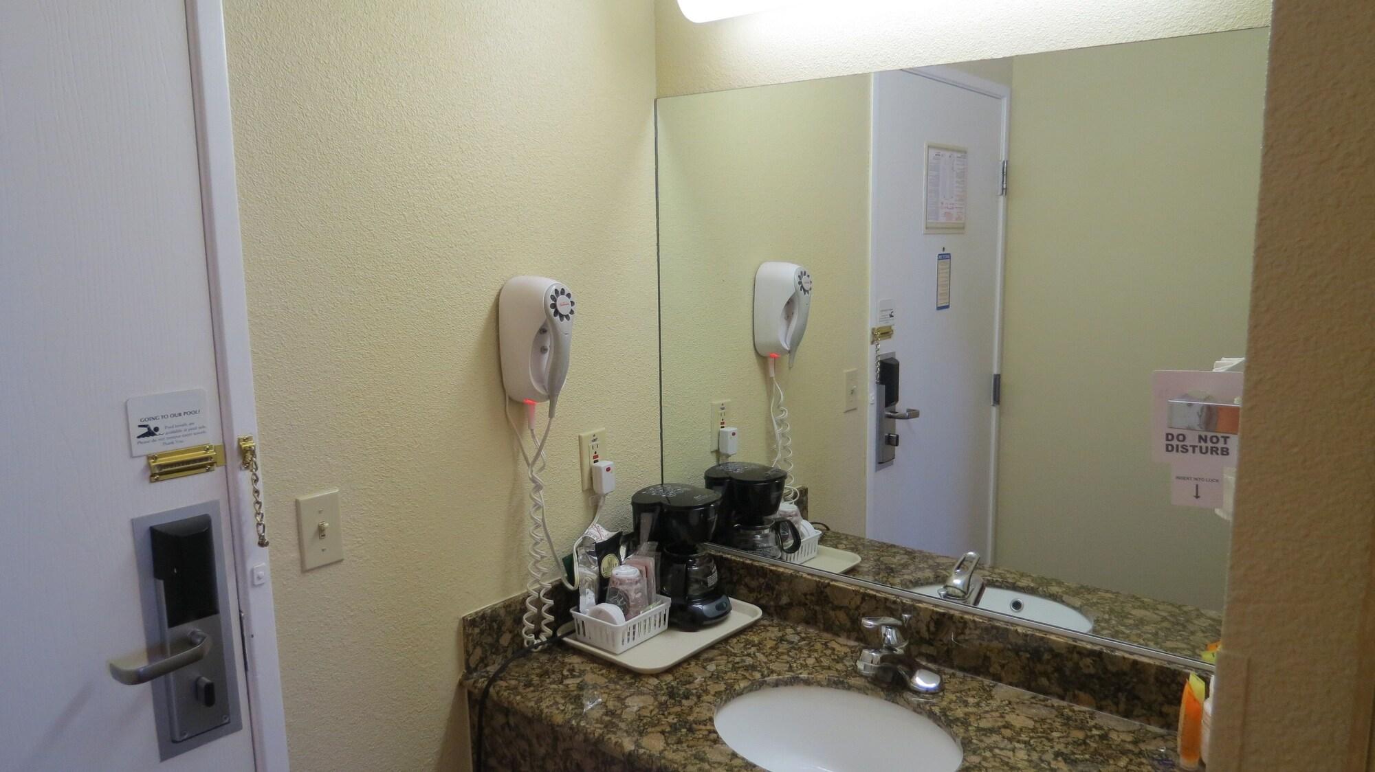 Baymont Inn & Suites By Wyndham Holbrook Extérieur photo