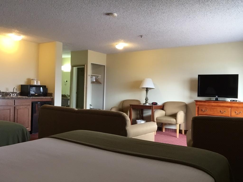 Baymont Inn & Suites By Wyndham Holbrook Extérieur photo