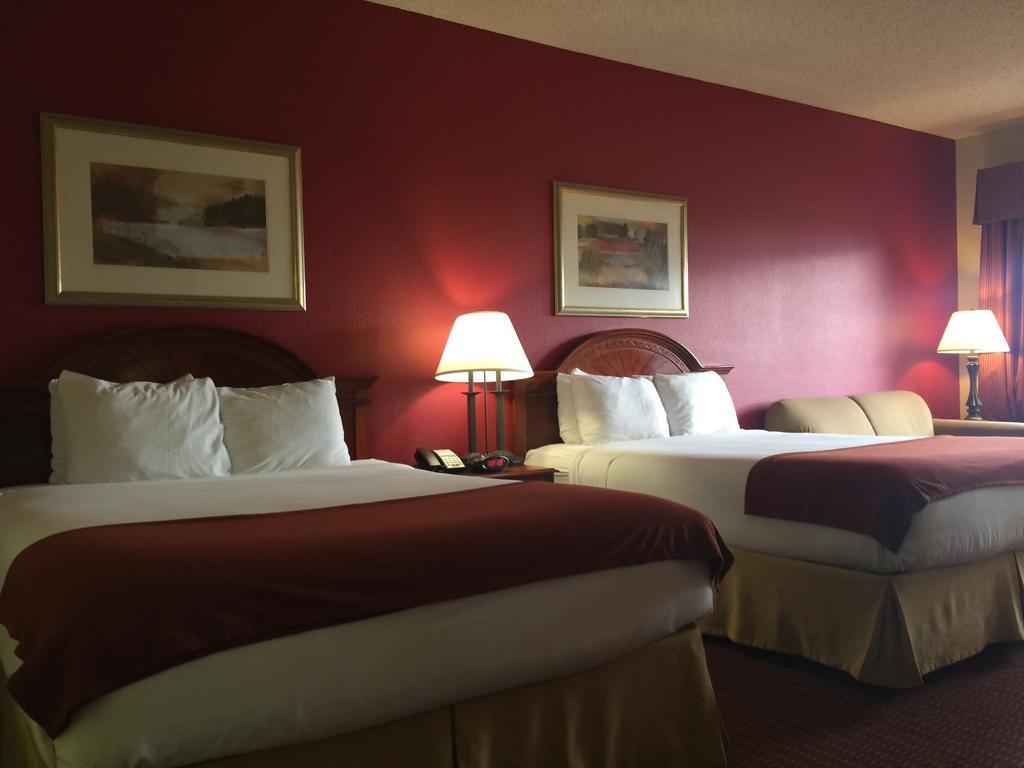 Baymont Inn & Suites By Wyndham Holbrook Extérieur photo