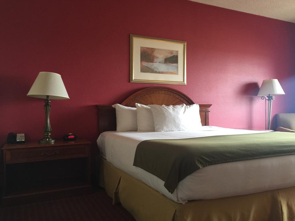 Baymont Inn & Suites By Wyndham Holbrook Extérieur photo