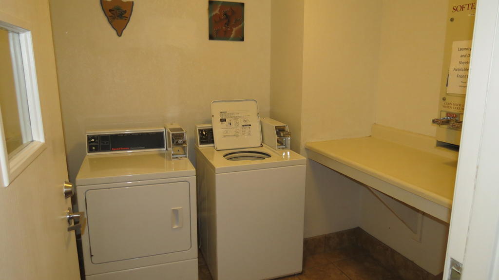 Baymont Inn & Suites By Wyndham Holbrook Extérieur photo